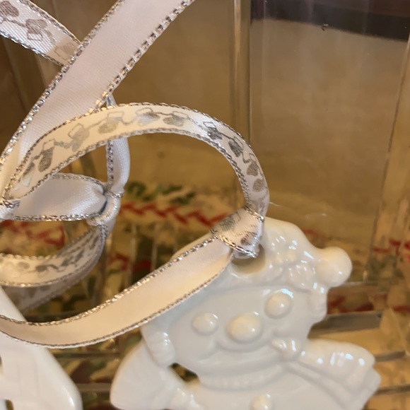 Lot of 3 white ceramic Made in Japan Christmas Tree ornaments - Picture 6 of 6